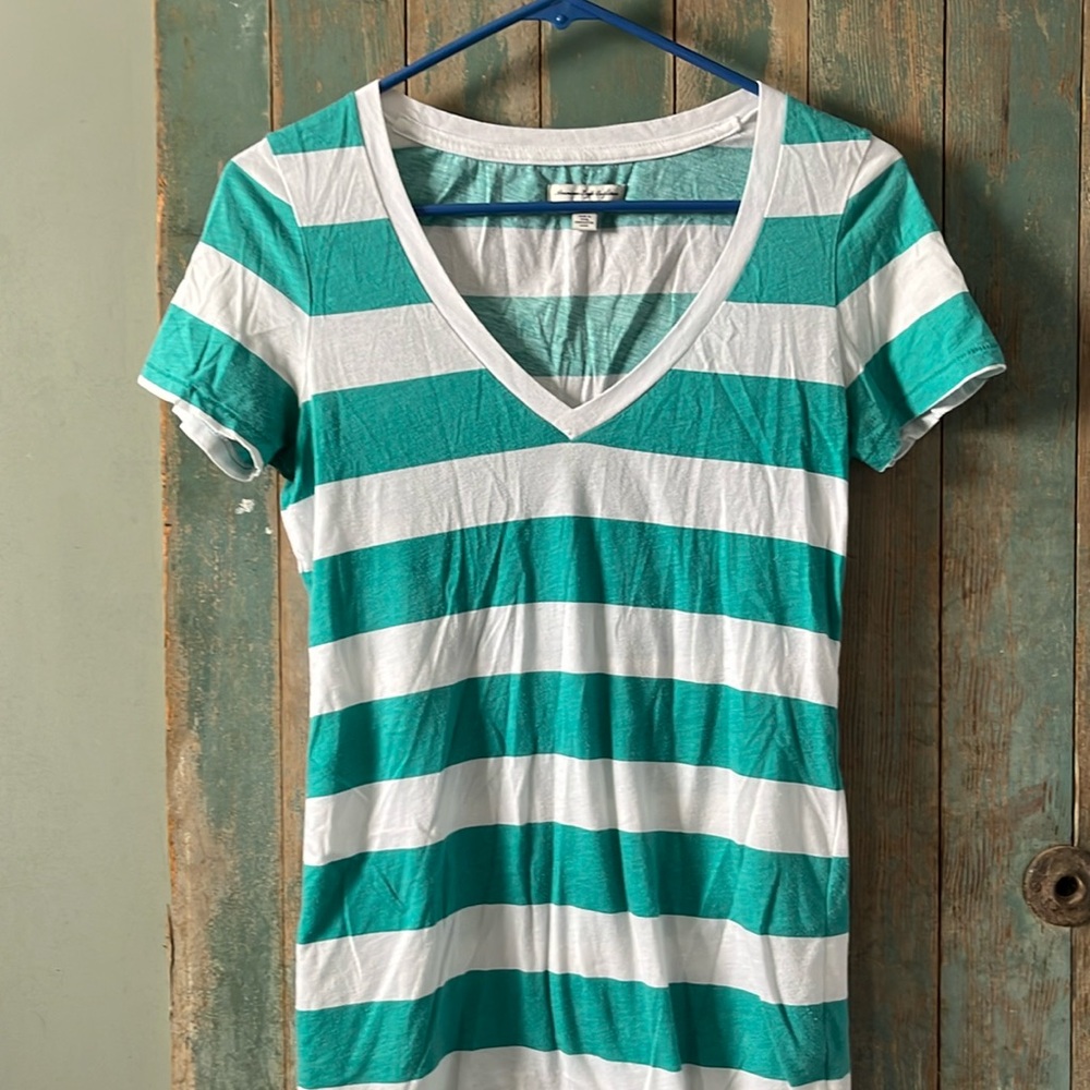 American Eagle Outfitters women’s medium v-neck striped tee shirt